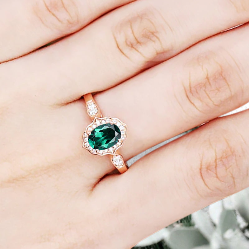 Vintage Emerald Engagement Ring Oval Shape Anniversary Ring Solid Gold Solitaire Ring for Women