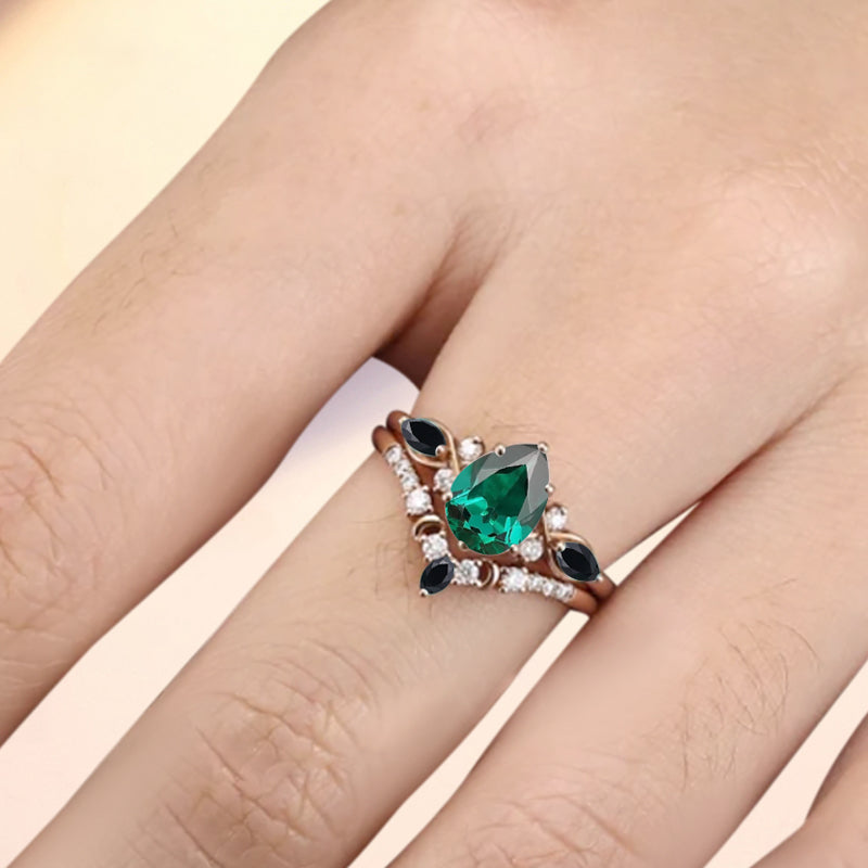 Vintage Pear Shape Emerald Engagement Ring Set Unique Black Onyx Gemstone Promise Bridal Ring Set Anniversary Gift