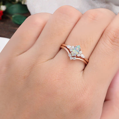 Bague de fiançailles vintage ovale en pierre de lune, bague de promesse unique en opale et moissanite