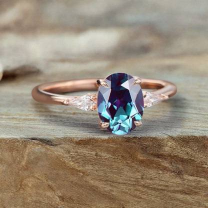 Oval Shape Alexandrite Ring Vintage Engagement Ring 18K Rose Gold Alexandrite Ring Unique Wedding Bridal Ring Anniversary Gift Ring