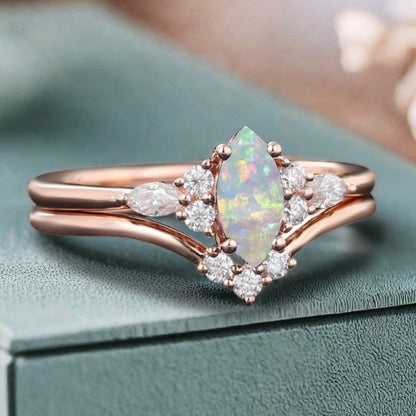 Bague de fiançailles vintage ovale en pierre de lune, bague de promesse unique en opale et moissanite