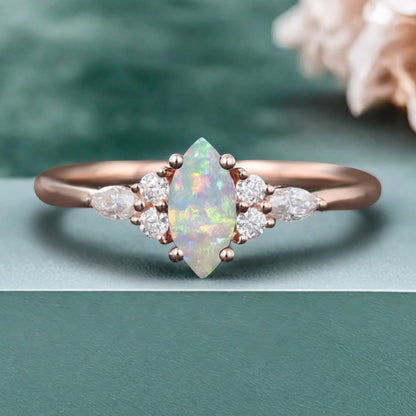 Bague de fiançailles vintage ovale en pierre de lune, bague de promesse unique en opale et moissanite