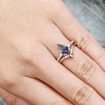 Unique Kite Cut Alexandrite Engagement Ring Set Vintage Solid Gold Diamond Ring Set Women Bridal Promise Wedding Ring Set Anniversary Gift