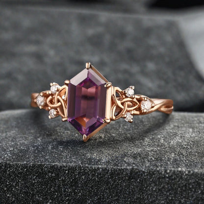 Bague de fiançailles Art déco en labradorite et moissanite taille ovale