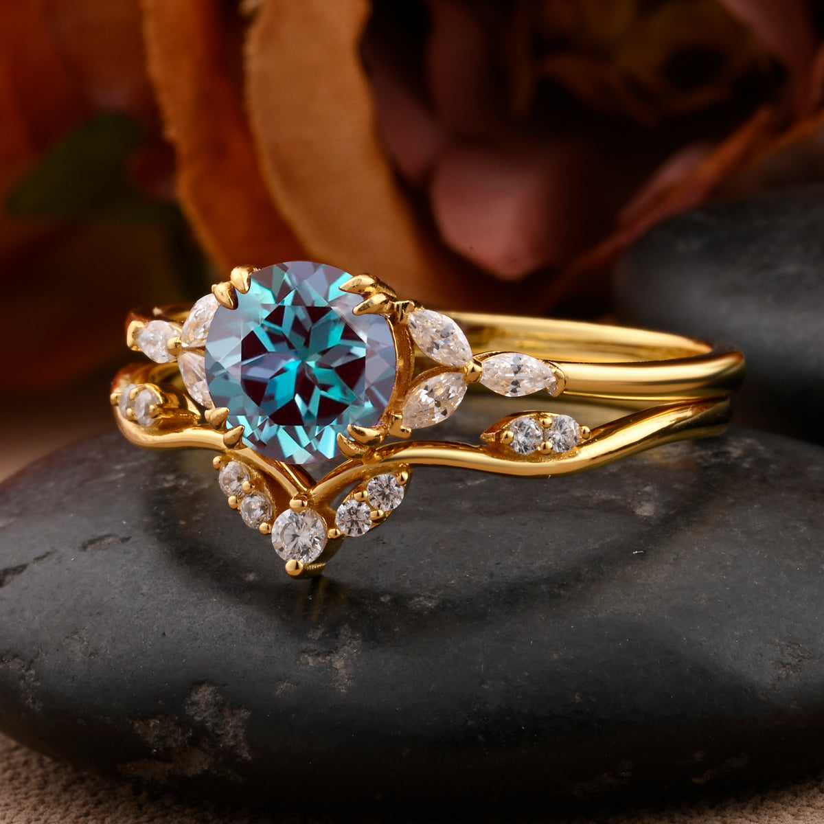 Round Cut Alexandrite Engagement Women Ring Vintage Yellow Gold Alexandrite Bridal Ring Set Art Deco Moissanite Wedding Anniversary Ring Set